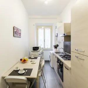 Vacanze Romane Holidays Appartamento